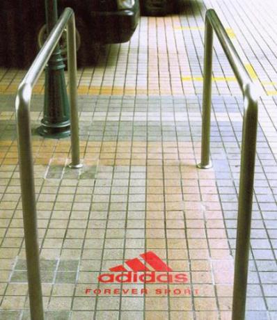 12-10-Guerilla-Adidas2.jpg